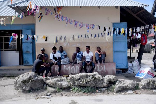 Tanzania Sansibar Jugend Latschare