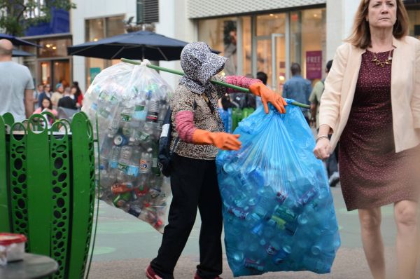 New York Strasse Street Pfandsack